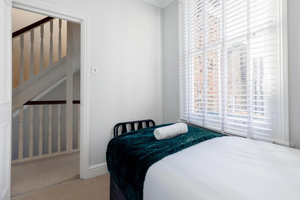 Beautiful 4 Bedroom House Near Paddington Station Лондон Екстериор снимка